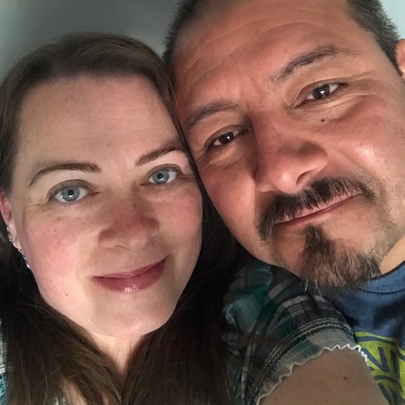 Meet your Posher, Nicole - Picture 1 of 1